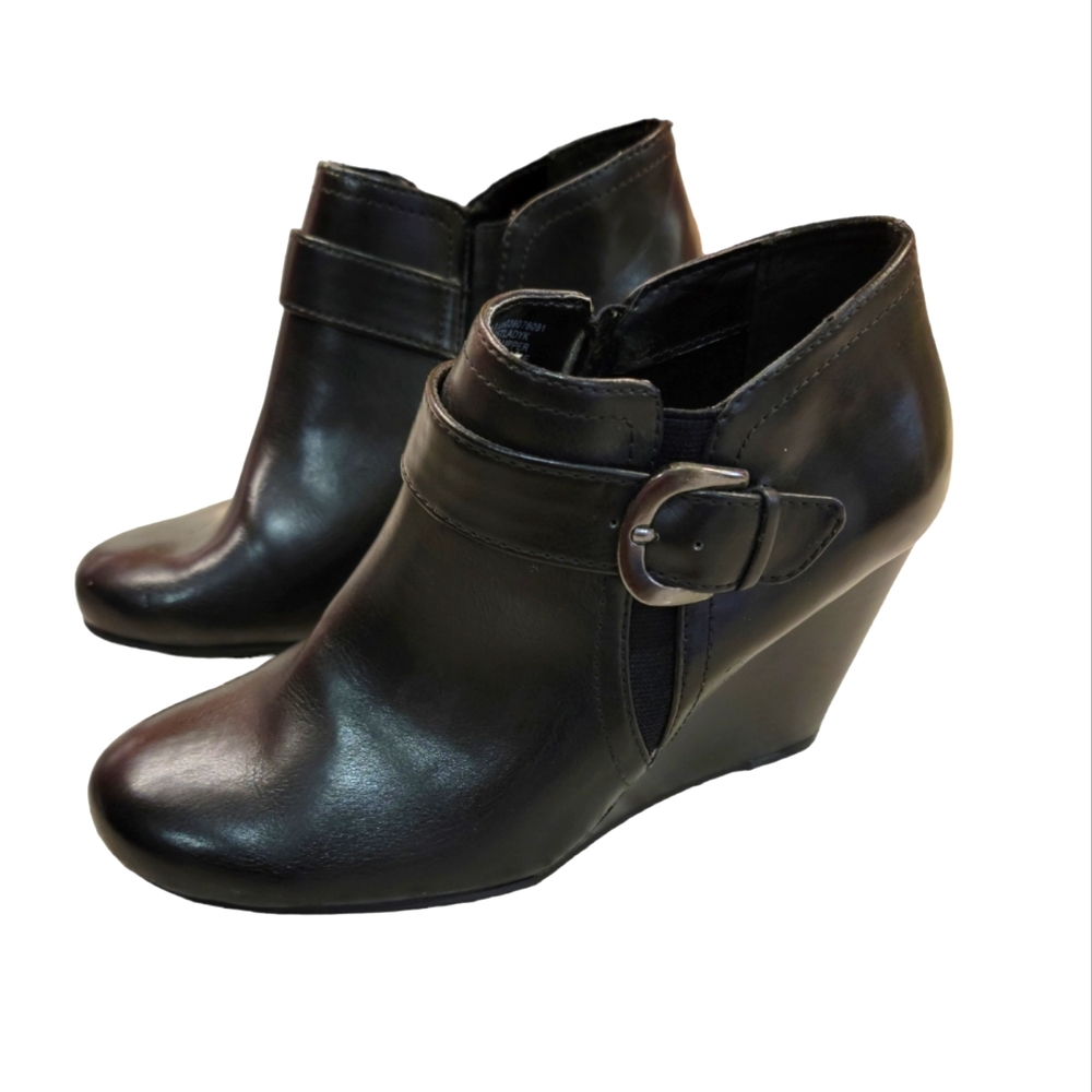MOOTSIES TOOTSIES Slip on Wedge Heel Boot